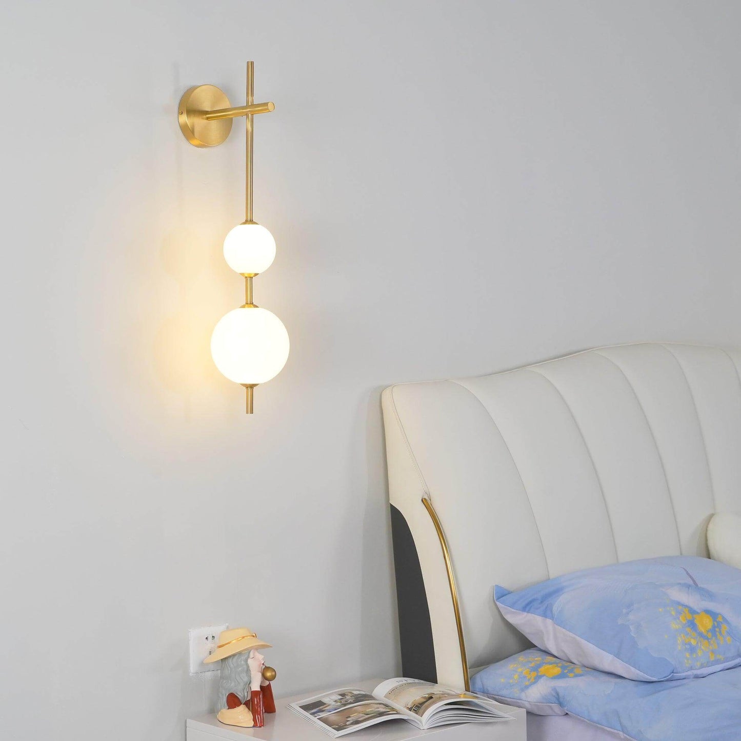 Elegant Vertikal Vegglampe i Glass