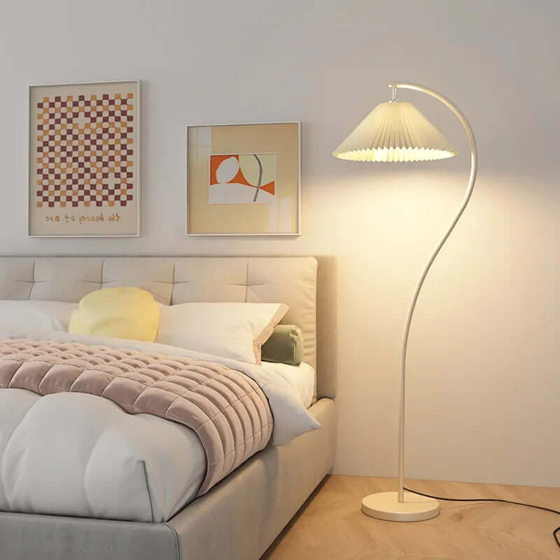 Elegant LED Gulvlampe – Stoffdesign