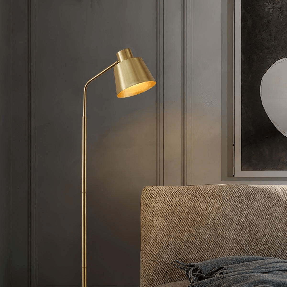 Elegant Gulvlampe i Messing - Moderne Design