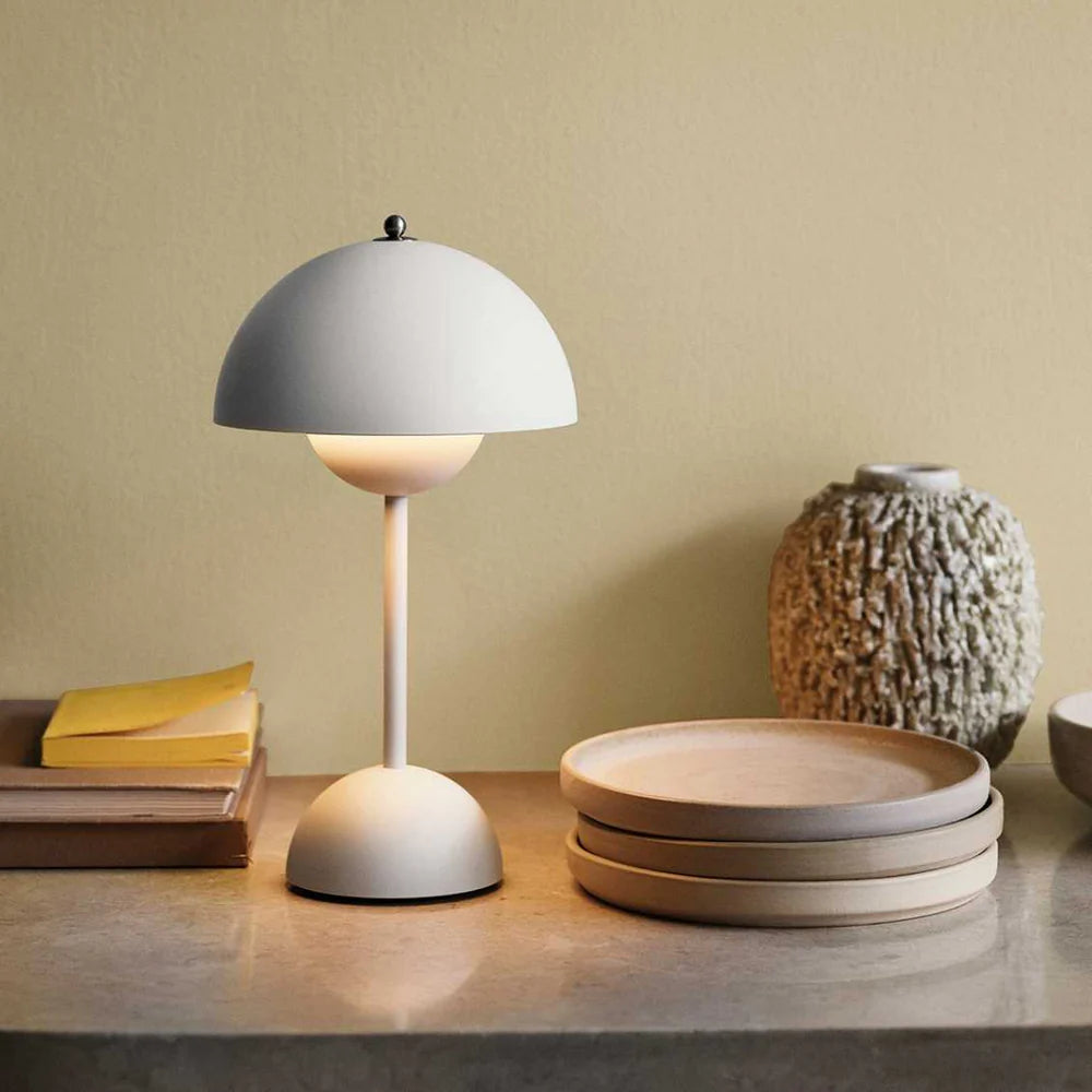 Ingrid | LED-bordlampe i retrodesign