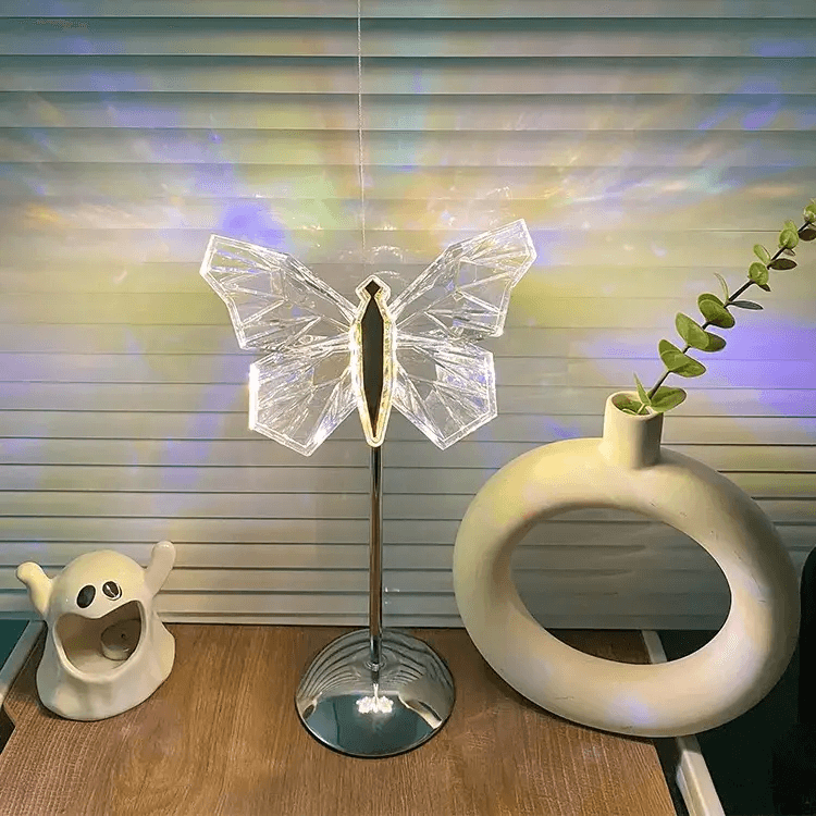Elegant Krystall Bordlampe med Sommerfuglmotiv