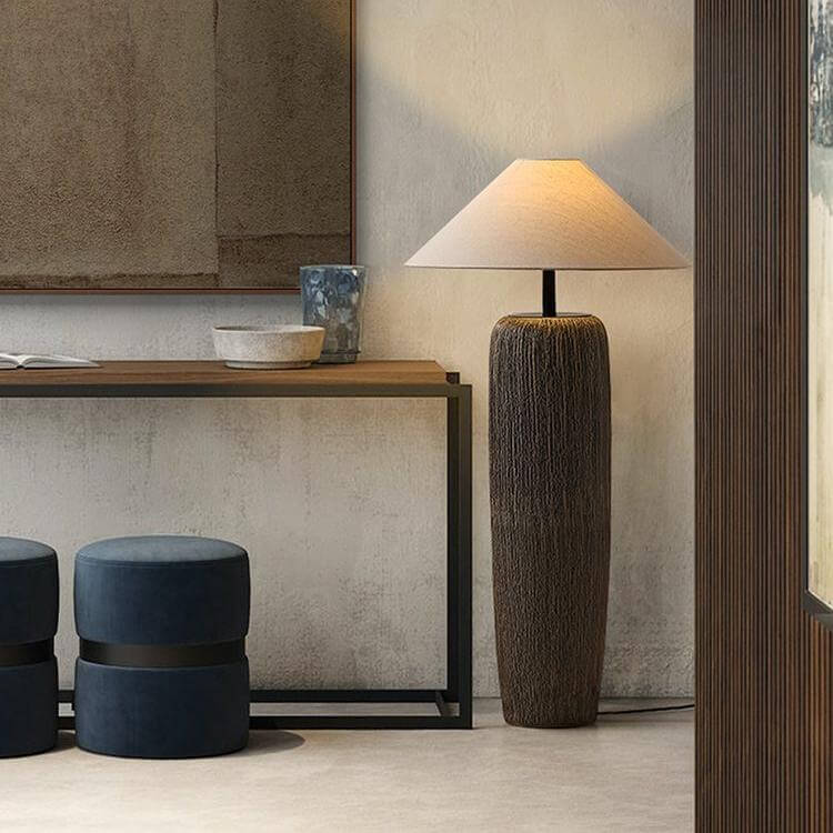 Rustikk Gulvlampe i Tre - Elegant & Funksjonell Belysning