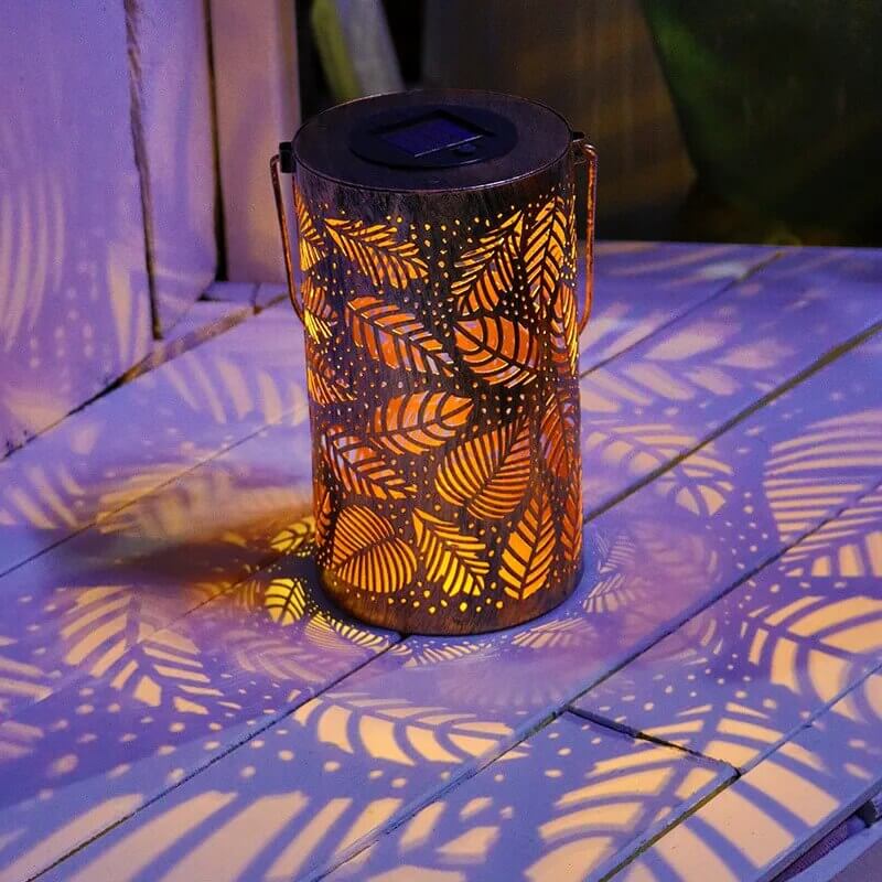 Elegant Hage- og Bordlampe: Bladfasong
