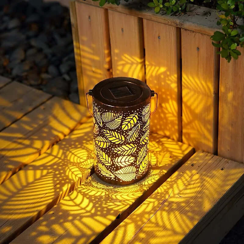 Elegant Hage- og Bordlampe: Bladfasong