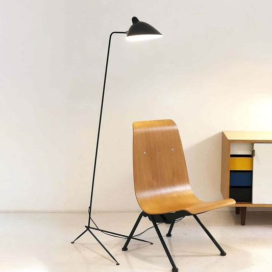 Elegant Tre-armet Gulvlampe