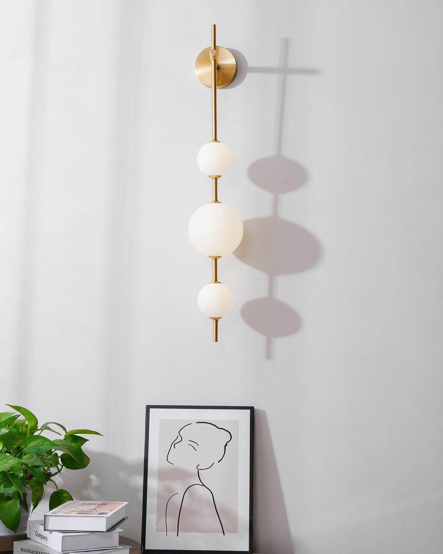 Elegant Vertikal Vegglampe i Glass