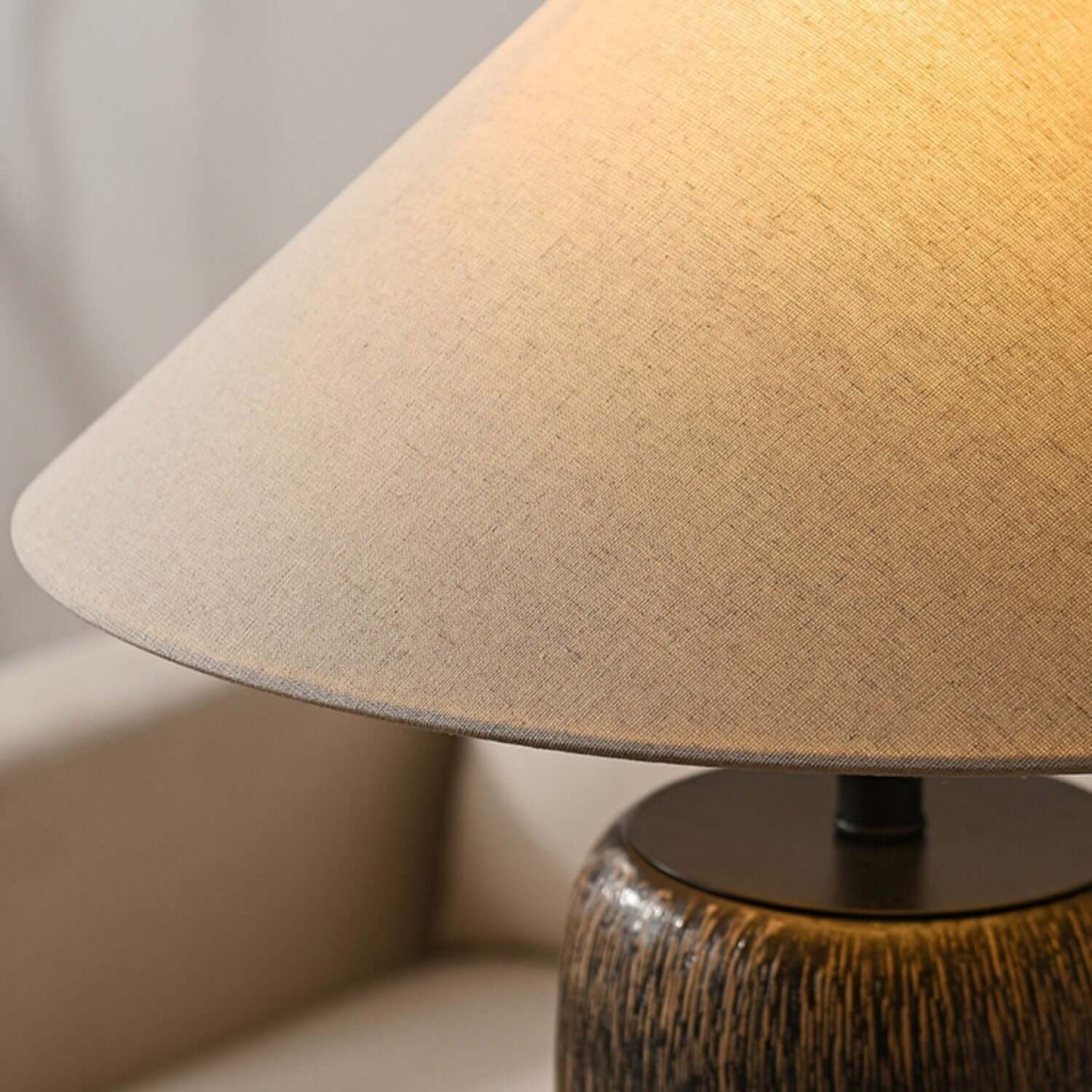 Rustikk Gulvlampe i Tre - Elegant & Funksjonell Belysning