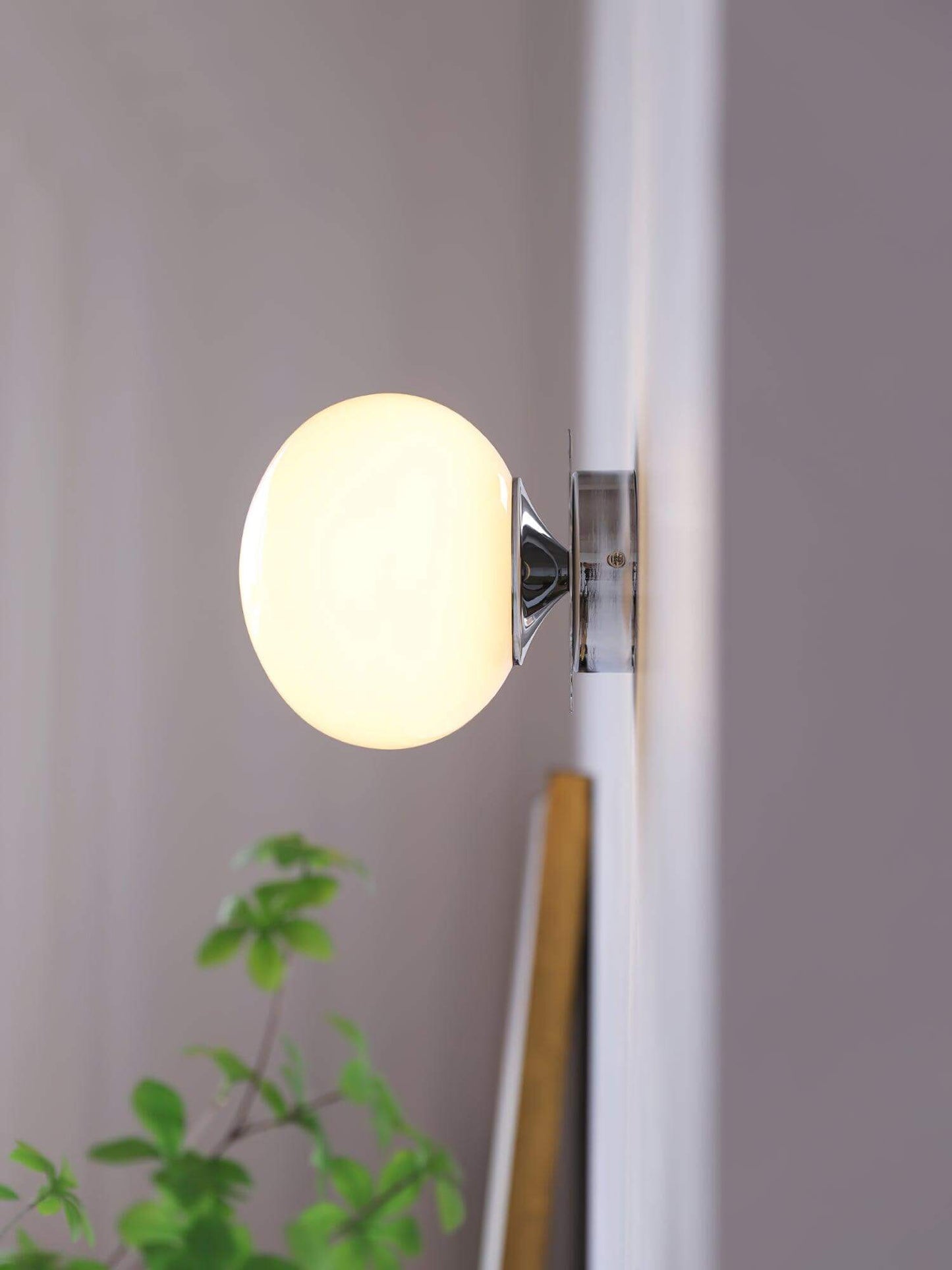 Elegant Bordlampe med Glasskjerm - Modern Hjembelysning