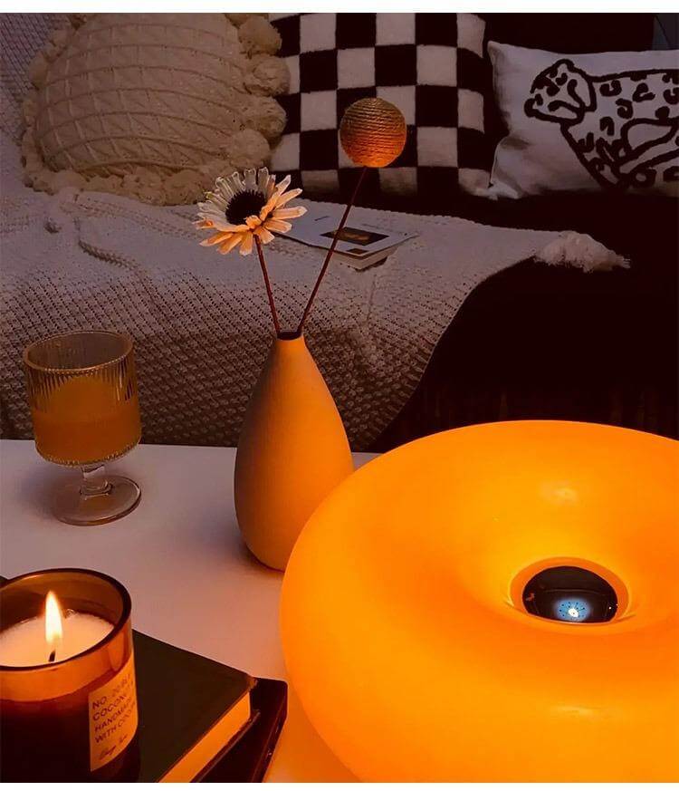 Stilren Donut Bord- eller Vegglampe