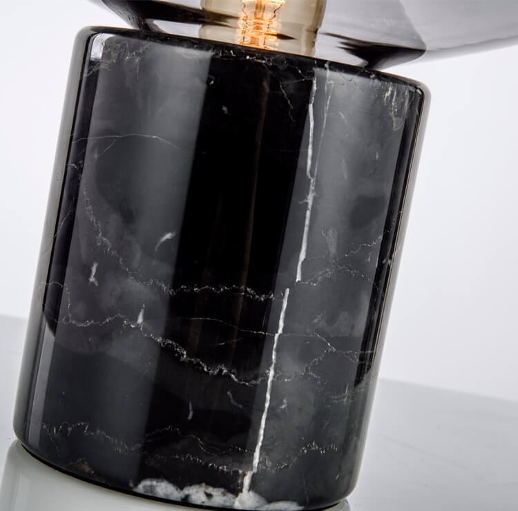 Elegant Bordlampe - Moderne Belysning