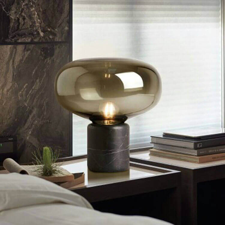 Elegant Bordlampe - Moderne Belysning