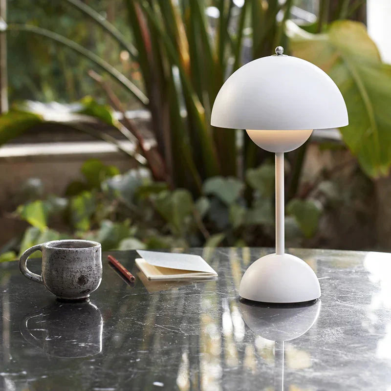 Ingrid | LED-bordlampe i retrodesign
