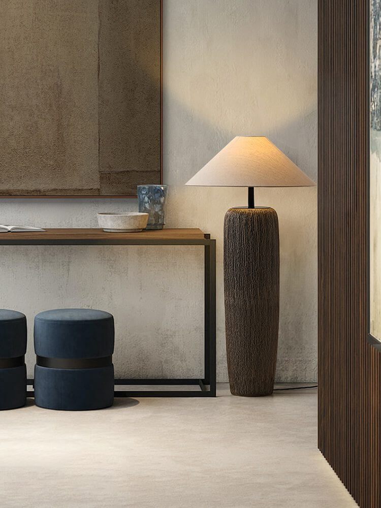 Rustikk Gulvlampe i Tre - Elegant & Funksjonell Belysning