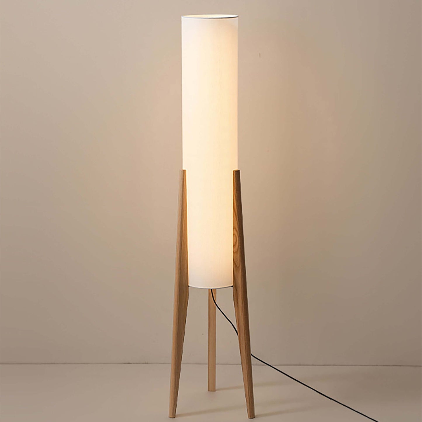 Elegant Gulvlampe i Tre – Moderne Design