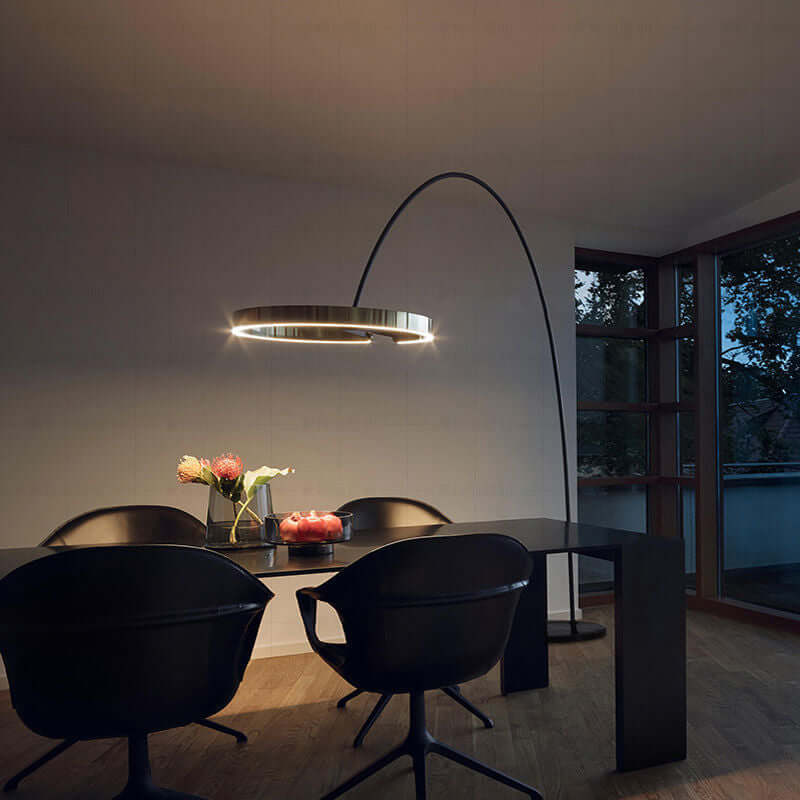 Elegant Gulvlampe med LED-lys