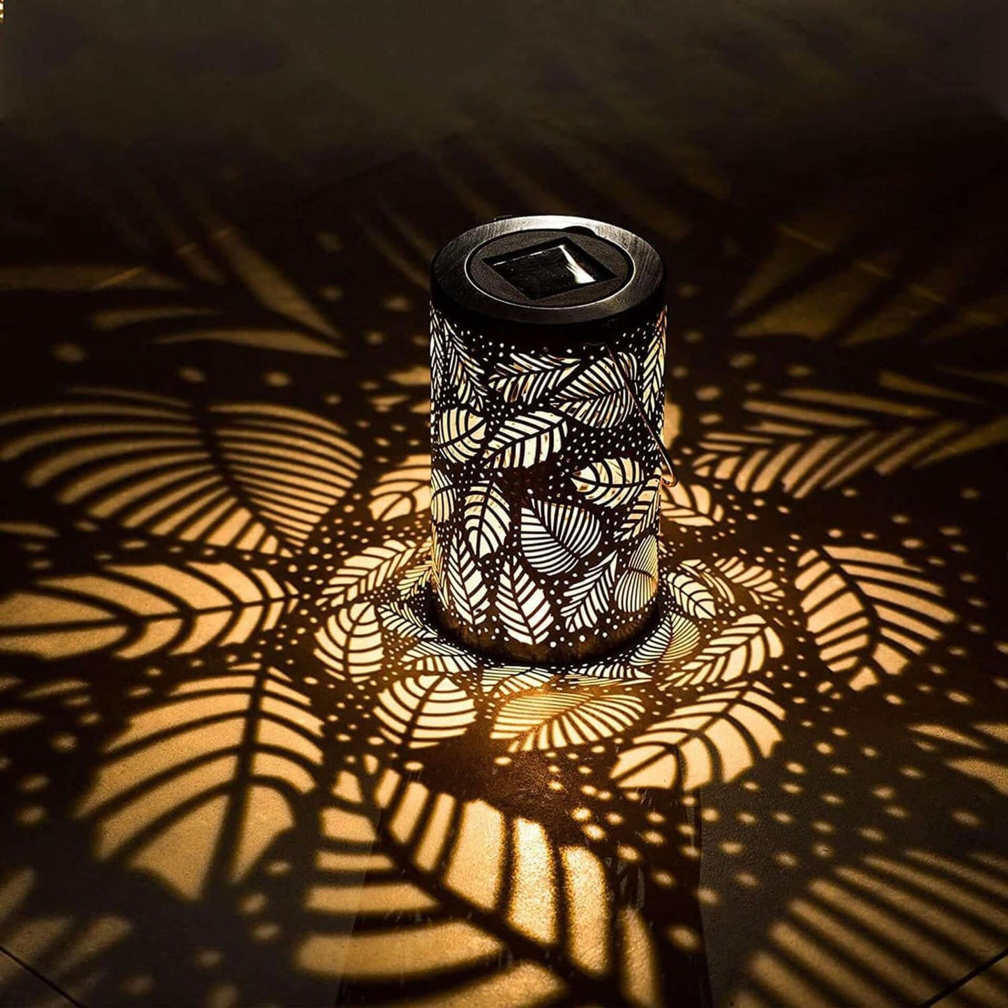 Elegant Hage- og Bordlampe: Bladfasong