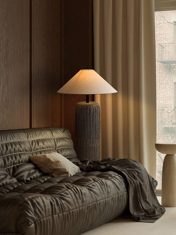 Rustikk Gulvlampe i Tre - Elegant & Funksjonell Belysning