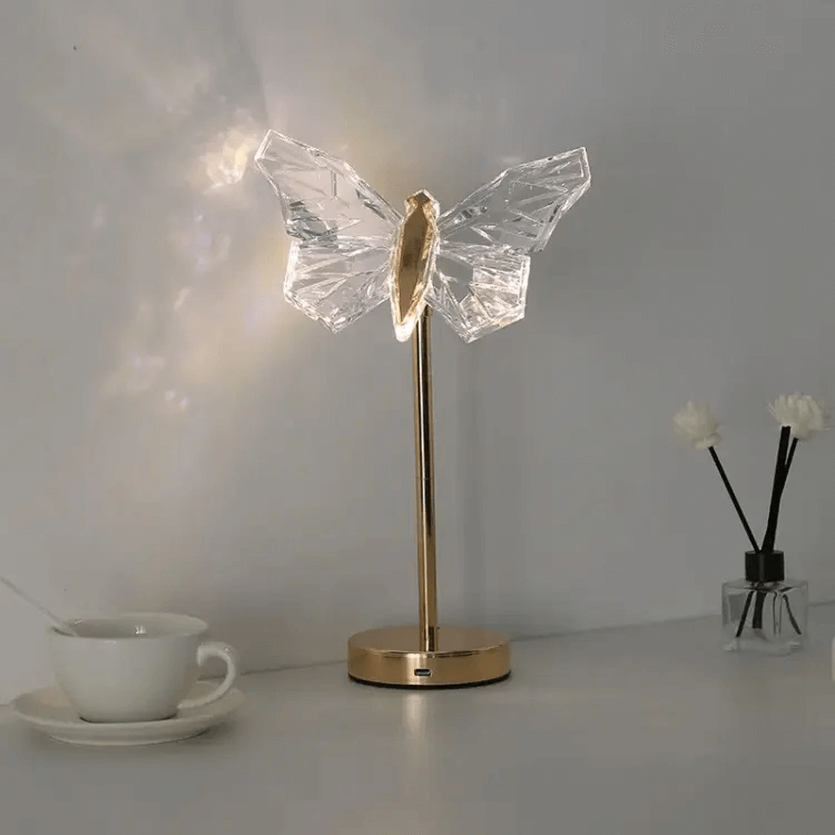 Elegant Krystall Bordlampe med Sommerfuglmotiv
